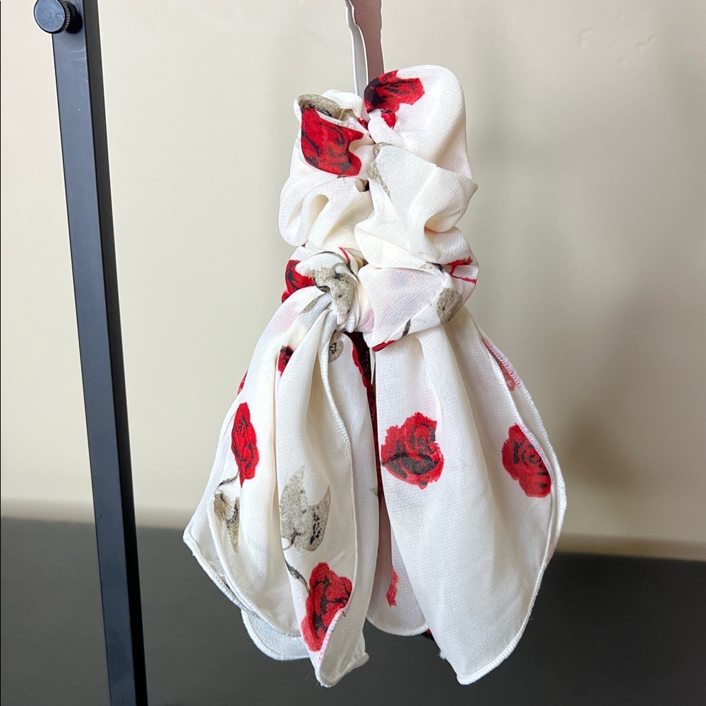 Social Stands | Red & Cream Rose 🌹 Hair Scrunchies - Picture 3 of 8